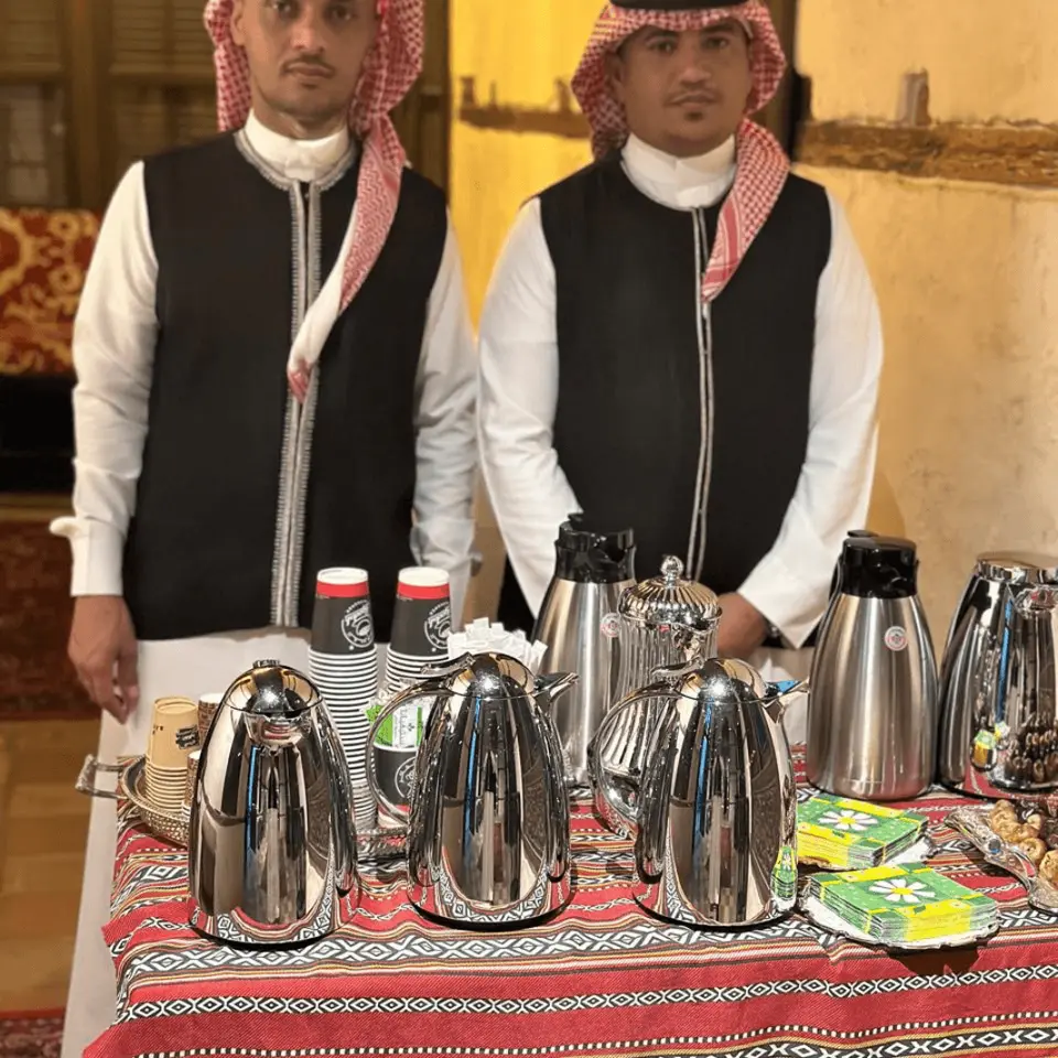 قهوجي وصبابين قهوة في جدة – صورة من مناسباتنا