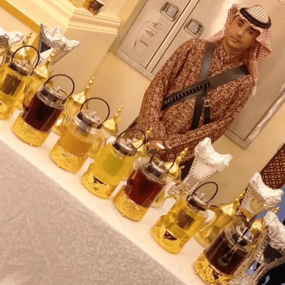 تقديم الشاي بالفناجين